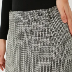Black Tweed Luz Skirt 9 Black Tweed Luz Skirt -Deals Raimenti Store 5KdeCIqhZ4pGATogfrnnASQuW44Rqucw 1 scaled