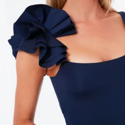 Navy Tasi One Piece -Deals Raimenti Store IKno1G9MmiBMWExeYqUpV4IsHIVTDEKU 1 scaled