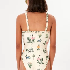 Ranas Limon One Piece 12 Ranas Limon One Piece -Deals Raimenti Store SL8LQ8giOYE35GIjljAEXyVVLYhsKJYz 1 scaled