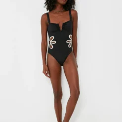 Black And Ivory Flora One Piece -Deals Raimenti Store UxaC1bikFrFwoZLIj07CJlU4VHH8SZG6 1 scaled