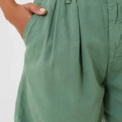 MOTHER Hedge Green The Pleated Chute Prep Short -Deals Raimenti Store smHJBaxMAQhWTU35g5V3a05MdXkQNGC0 1