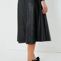 Black Vilma Vegan Leather Embossed Skirt 11 Black Vilma Vegan Leather Embossed Skirt -Deals Raimenti Store w0lxw2th47Z5P2V5cbqriskwpEvhyYQB 1